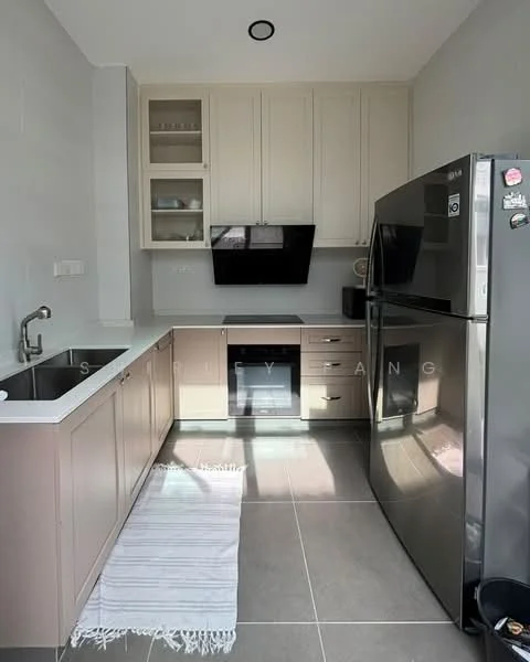 Kitchen features: single-bowl stainless-steel sink, chrome pull-down faucet, grey cabinetry with upper glass-front cabinets, built-in oven, freestanding range oven, stainless-steel fridge, white countertop, grey tile flooring, recessed downlights, wall-mounted TV, kitchen rug; style: modern.