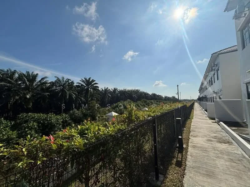 Exterior type: linked terrace house; features: paved walkway, fence with greenery, landscaped garden, palm trees, sunny sky, adjacent residential buildings; style: modern.