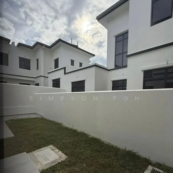 Exterior type: linked terrace house; features: white painted facade, flat roof, multiple storeys, large windows, manicured lawn, paved walkway, surrounded by greenery; style: modern.