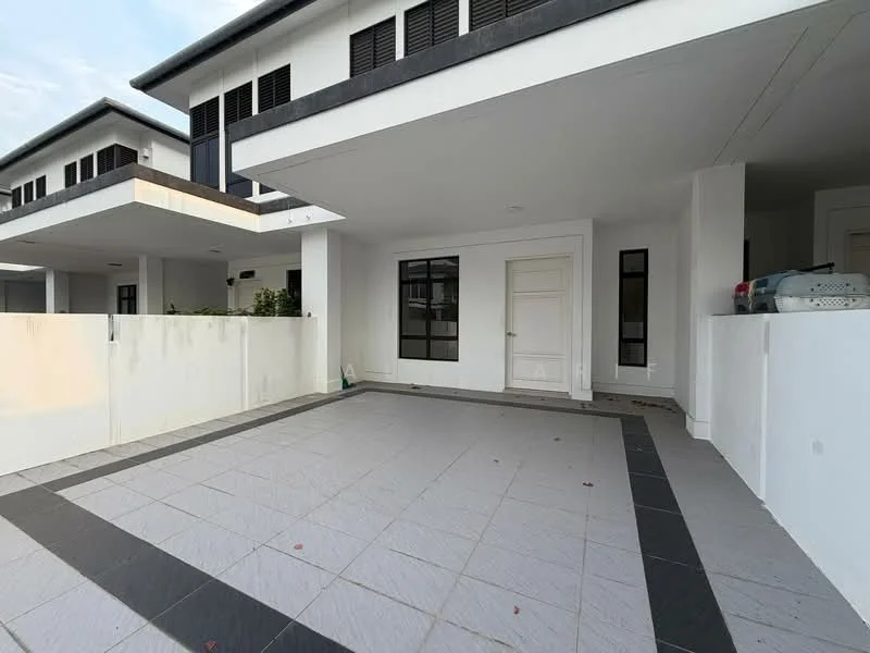 Exterior type: linked terrace house; features: paved flooring, white painted facade, black window frames, single main entrance door, surrounding wall, manicured landscaping, two-storey structure, modern architectural design; style: modern.
