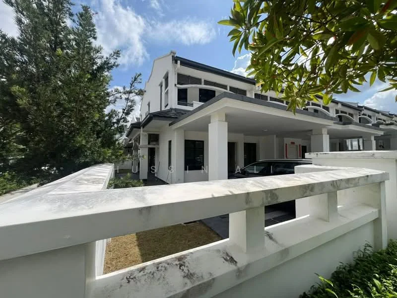 Exterior type: linked terrace house; features: white painted facade, flat roof, two-storey structure, manicured lawn, surrounded by greenery, driveway with interlocking pavers, car porch, balcony on upper level, large windows, modern architectural design; style: modern.