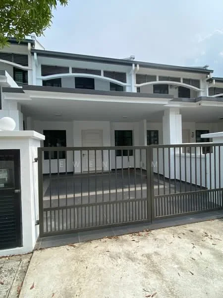 Exterior type: linked terrace house; features: white painted facade, flat roof, 2-storey structure, covered porch, sliding glass door, metal gate, paved driveway, front garden area, large windows, modern architectural design; style: modern.