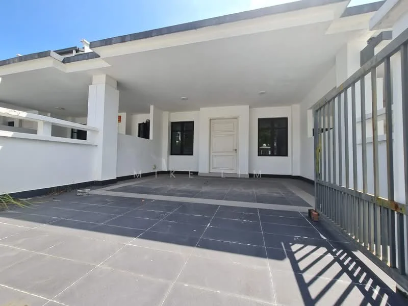 Exterior type: linked terrace house; features: white painted facade, flat roof, grey tiled flooring, manicured lawn, fenced perimeter, single main entrance door, large windows, covered porch area; style: modern.