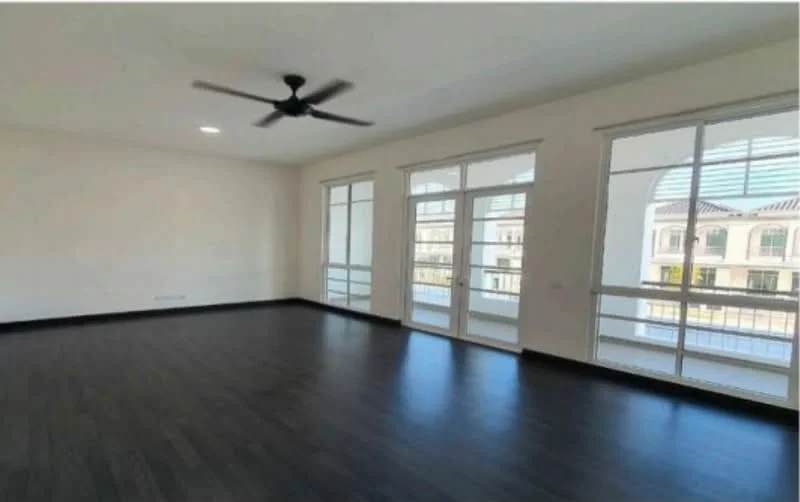 Living features: dark wood flooring, white painted walls, 5-blade ceiling fan, floor-to-ceiling windows, sliding glass door, balcony access, natural light, high ceiling; style: modern; view: courtyard.