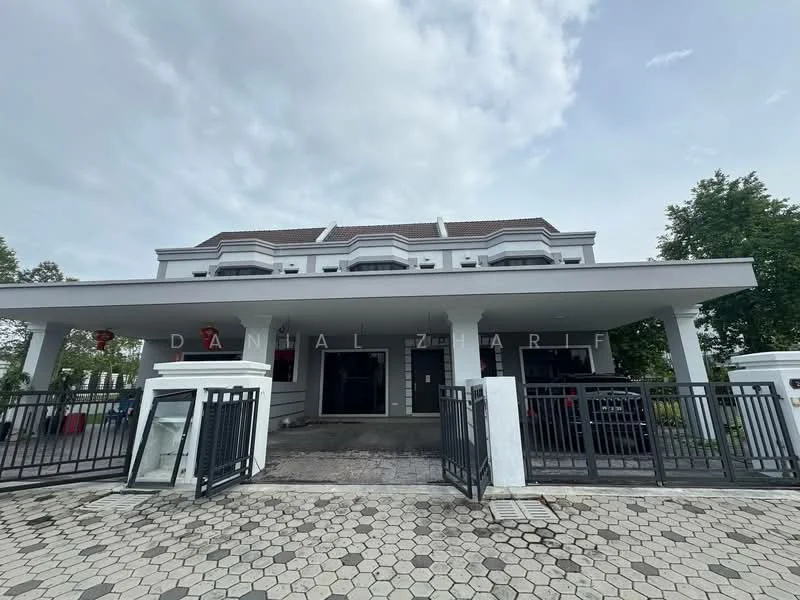 Exterior type: semi-detached house; features: white painted facade, flat roof, double-storey, gated entry with black metal gate, paved driveway, landscaped garden with trees, porch area, multiple windows on upper floor, decorative eaves, parking space visible; style: modern.