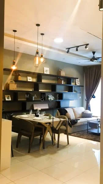 Living features: 3-seater fabric sofa in beige, coffee table, dining table for 4 with wooden legs, shelves with decorative items, pendant lighting with Edison bulbs, recessed downlights, floor-to-ceiling curtains in taupe, wall-mounted TV, polished ceramic tile flooring, accent wall in grey, ceiling fan with light; style: modern.