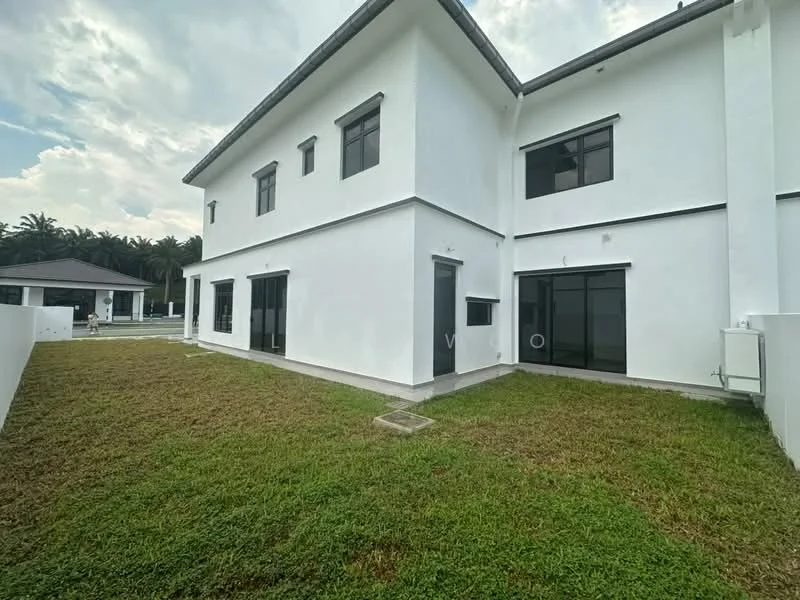 Exterior type: detached bungalow; features: white painted facade, flat roof, large windows, manicured lawn, paved walkway, surrounded by greenery, outdoor air conditioning unit; style: modern.