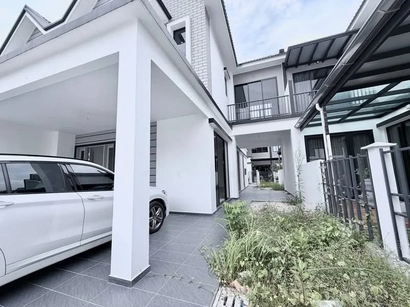 Exterior type: detached bungalow; features: white painted facade, grey tiled roof, car porch with awning, sliding glass doors, manicured lawn, stone-paved walkway, landscaped garden, balcony with railing, multiple storeys, modern architectural design; style: modern.