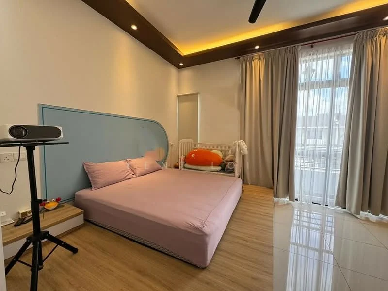Bedroom features: queen-size bed with pink bedding, wooden flooring, white painted walls, tray ceiling with recessed lighting, floor-to-ceiling windows with sheer curtains, light grey curtains, projector on stand, baby crib, decorative wall panel behind bed, wall-mounted mirror; style: modern.