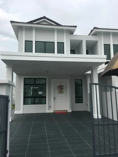 Exterior type: detached bungalow; features: white painted facade, flat roof, 2-storey structure, large windows, covered porch, grey tiled flooring, gated entry, front door with decorative elements; style: modern.