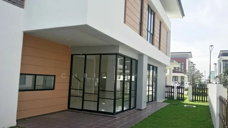 Exterior type: detached bungalow; features: white painted facade, brown timber cladding, large glass windows, sliding glass door, tiled flooring, manicured lawn, fenced yard, modern architectural design; style: modern.