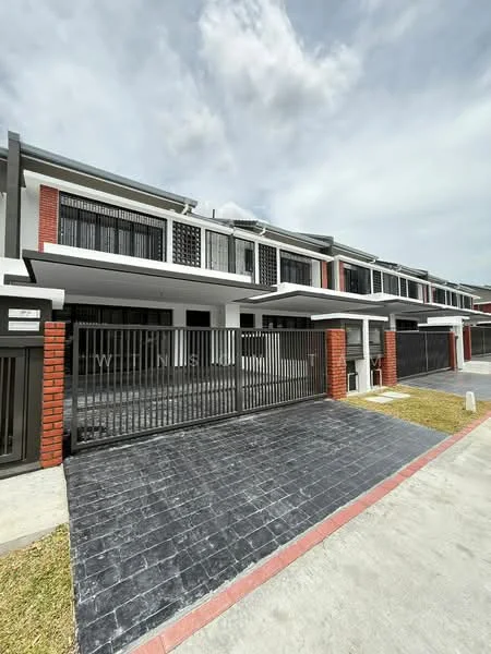 Exterior type: linked terrace house; features: two-storey building, red brick facade, white painted facade, metal railing on balconies, flat roof, paved driveway, manicured lawn, covered car porch, gated entrance, sidewalk, front yard, multiple windows; style: modern.