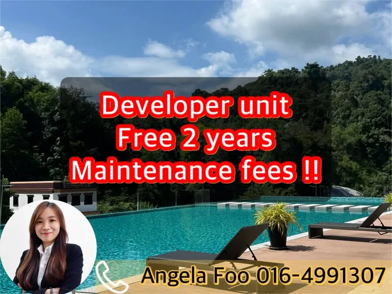 Exterior type: swimming pool deck; features: infinity pool, pool deck with loungers, surrounded by greenery, mountain view, clear blue sky, landscaped garden; style: modern.