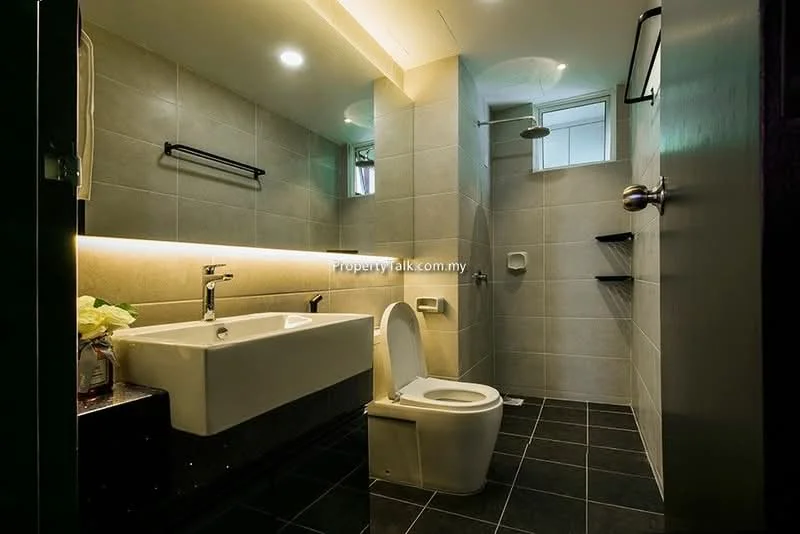 Bathroom features: single-sink vanity with white cabinet, chrome basin mixer faucet, built-in shower with rain shower head, toilet with dual flush, tile cladding on walls, black ceramic tile flooring, wall-mounted towel rack, recessed LED downlights, window for natural light, shelf for toiletries; style: modern.