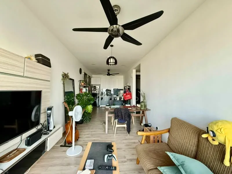 Living features: 3-blade ceiling fan, wall-mounted TV, TV console, wooden coffee table, 2-seater fabric sofa in brown, area rug, decorative plants, dining table with chairs, open shelving unit, pendant light, large window with natural light, wooden flooring; style: modern.
