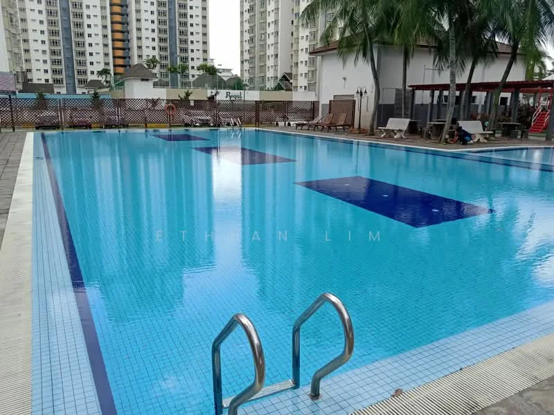Exterior type: swimming pool deck; features: infinity pool, tiled pool deck, poolside loungers, palm trees, surrounding residential buildings, lifebuoy station, pool lighting, diving blocks; style: modern.