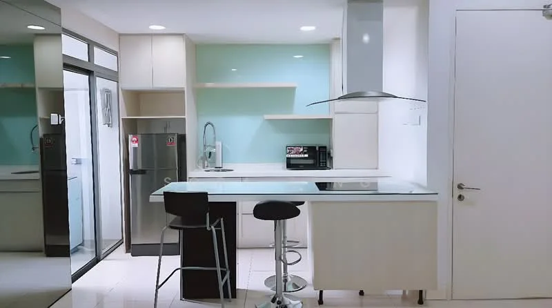 Kitchen features: white cabinetry, glass backsplash, stainless-steel sink, chrome pull-down faucet, built-in microwave, stainless-steel fridge, 4-burner gas hob, stainless-steel range hood, bar stools, white countertop, open shelving, tile flooring, recessed downlights, floor-to-ceiling windows; style: modern.