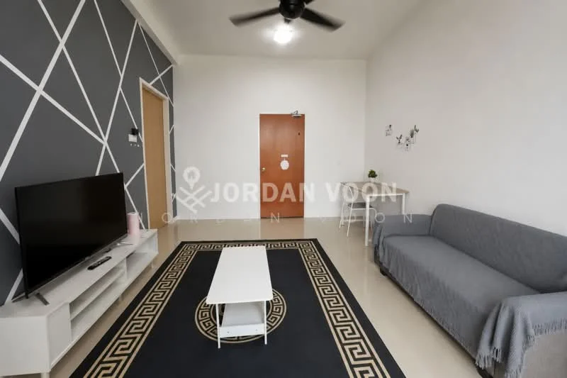 Living features: grey fabric sofa, white coffee table, black area rug with geometric pattern, wall-mounted TV, TV console in white, ceiling fan, decorative wall with geometric pattern, light-colored flooring, white walls; style: modern.