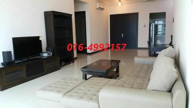 Living features: 3-seater leather sofa in beige, coffee table, wall-mounted TV, TV console, area rug, floor-to-ceiling windows, recessed downlights, wall-mounted split AC, light-colored walls, tile flooring; style: modern.