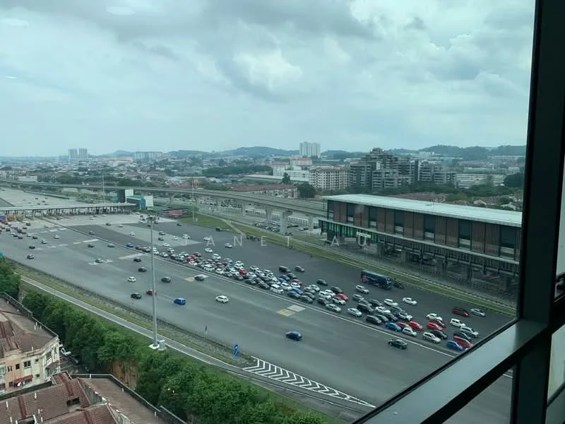 Exterior features: city skyline view, highway visible, traffic on highway, surrounding buildings, green hills in background, overcast sky; style: modern.