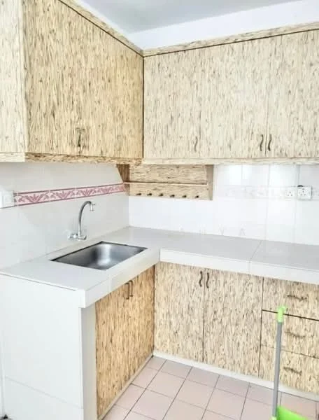 Kitchen features: single-bowl stainless-steel sink, chrome faucet, laminate countertop, wood grain cabinetry, white tiled backsplash, pink decorative border tile, white lower cabinetry, light-colored tiled flooring; style: modern.