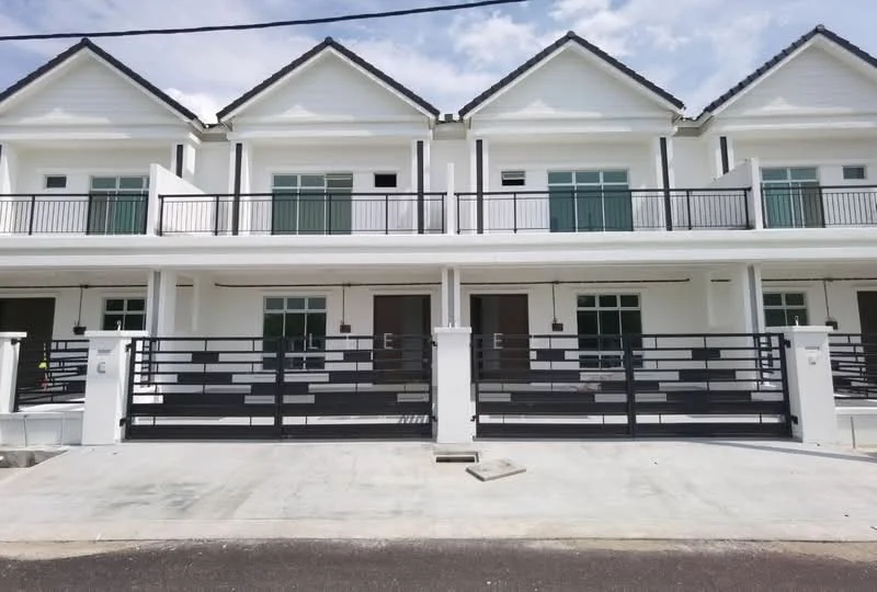 Exterior type: linked terrace house; features: white painted facade, flat roof, two-storey, balconies with railings, black metal gates, concrete driveway, manicured landscaping, multiple entrances, surrounded by open space; style: modern.