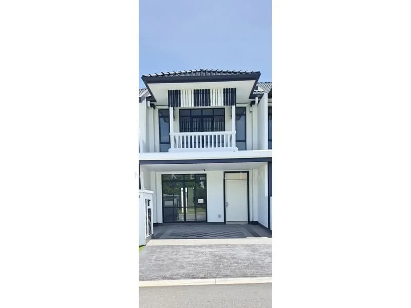 Exterior type: detached bungalow; features: white painted facade, black tiled roof, recessed balconies, glass entrance door, stone-paved driveway, manicured lawn, vertical fins on facade, two-storey structure; style: modern.