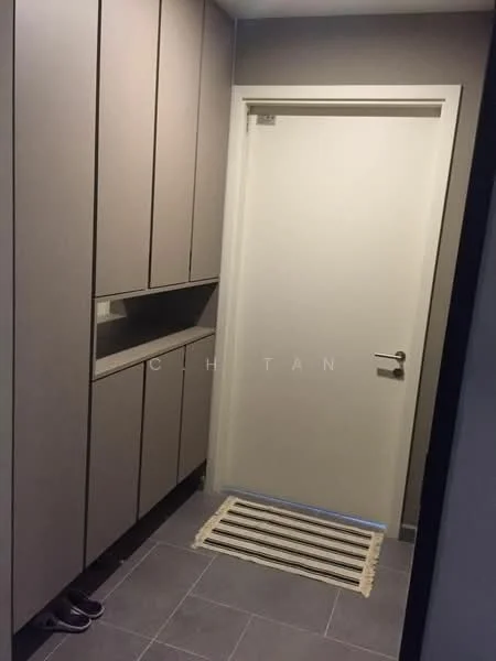 Room features: grey cabinetry, white door, tile flooring, shoe rack, wall-mounted mirror, neutral wall colour, sliding door, striped doormat; style: modern.