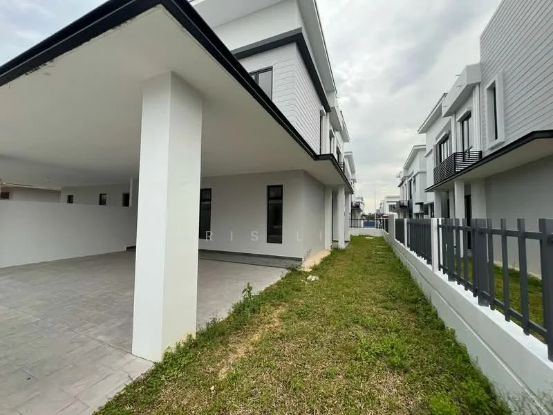 Exterior type: linked terrace house; features: white painted facade, flat roof, two-storey building, manicured lawn, paved walkway, fenced perimeter, multiple windows, covered car porch; style: modern.