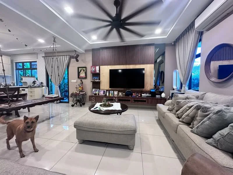 Living features: 5-blade ceiling fan with integrated LED light, wall-mounted TV, wooden TV console, cream upholstered sofa, decorative cushions, coffee table, large windows with sheer curtains, recessed lighting, tile flooring, wall paneling, decorative mirror, framed artwork, area rug; style: modern; view: garden.