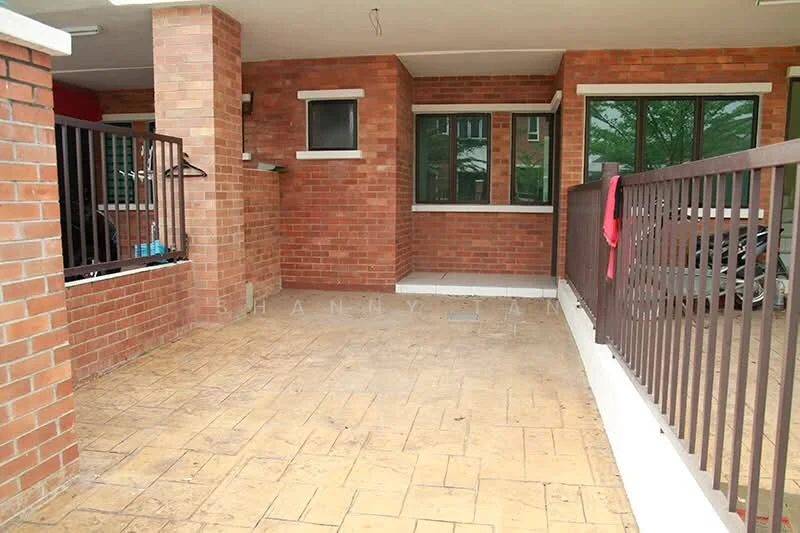 Exterior type: linked terrace house; features: red brick facade, stamped concrete flooring, covered porch area, metal railing, windows with white frames, exposed brick walls, outdoor space, car parking area; style: modern.