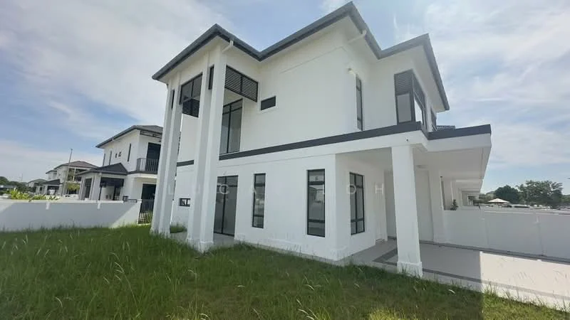 Exterior type: detached bungalow; features: white painted facade, flat roof, two-storey building, large windows, covered porch, manicured lawn, paved walkway, surrounded by greenery; style: modern.