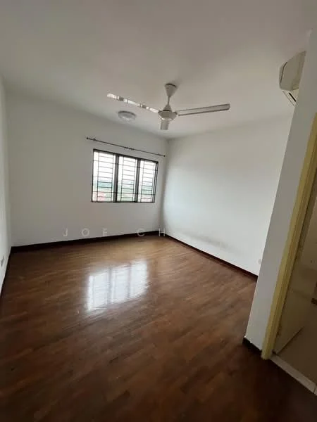 Room features: wooden flooring, white painted walls, ceiling fan, window with metal grille, air conditioning unit, natural light from window.