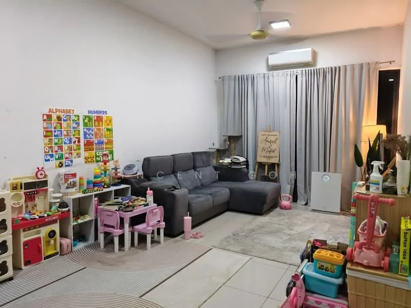 Living features: grey fabric sectional sofa, area rug with geometric pattern, wall-mounted split AC, 5-blade ceiling fan, white painted walls, light grey tile flooring, curtains, decorative plants, children's play area with toys, wall art with alphabet and numbers; style: modern.