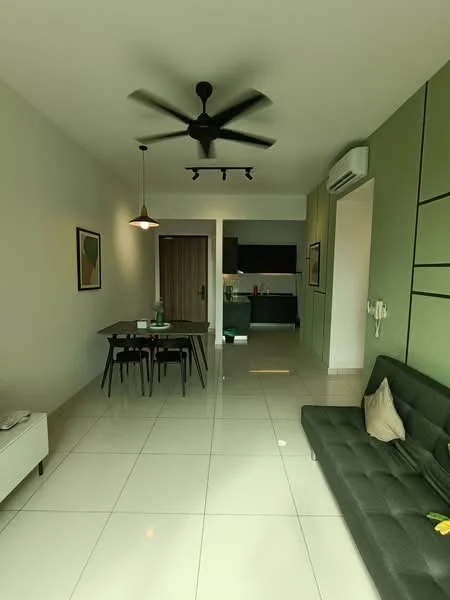 Living features: 5-blade ceiling fan with light, recessed LED downlights, green accent wall, white painted walls, glossy white tile flooring, black fabric sofa, dining table for 4, black dining chairs, pendant lamp, wall-mounted air conditioning unit, wooden door, decorative artwork on walls; style: modern.