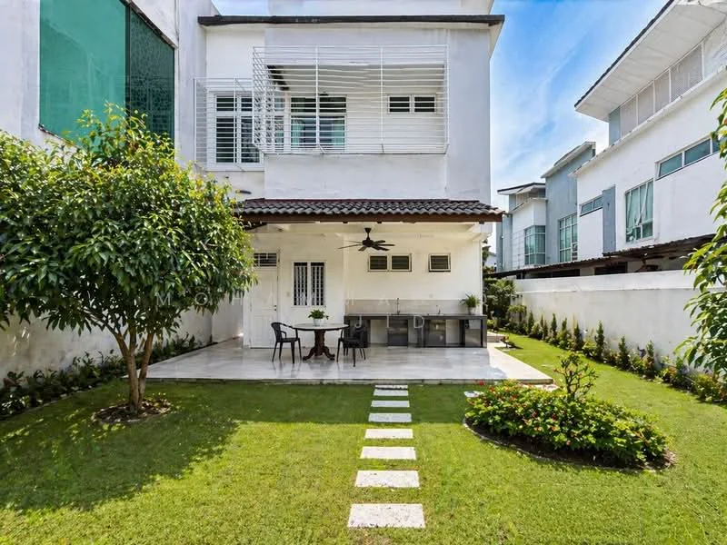 Exterior type: detached bungalow; features: white painted facade, flat roof, manicured lawn, stone-paved walkway, outdoor dining area with table and chairs, ceiling fan on patio, landscaped garden with shrubs, mature trees, covered patio area, sliding glass door, windows with grills; style: modern.
