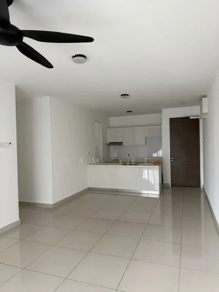 Living features: white painted walls, glossy tile flooring, 5-blade ceiling fan, recessed downlights, open kitchen layout, kitchen island, air conditioning unit, large windows, neutral color scheme; style: modern.