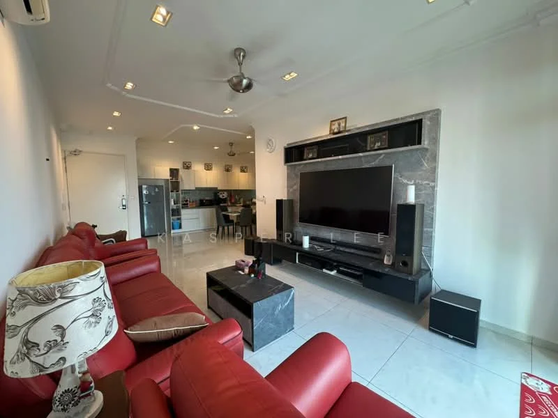 Living features: red leather sofa, coffee table, wall-mounted TV, TV console, marble flooring, ceiling fan, recessed downlights, decorative wall panel with stone finish, open layout to kitchen, wall clock, decorative lamp; style: modern.