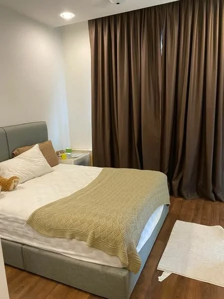 Bedroom features: queen-size bed, upholstered headboard, white bedding, brown curtains, wooden flooring, nightstand, decorative throw blanket, area rug; style: modern.