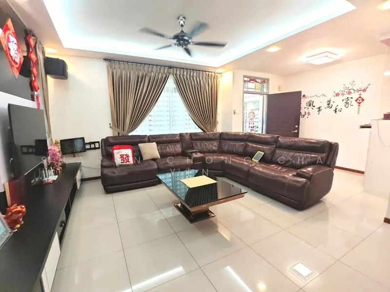 Living features: L-shape sectional leather sofa in dark brown, coffee table with glass top, wall-mounted TV, TV console, 5-blade ceiling fan with light, recessed downlights, cream painted walls, tile flooring, curtains with floral pattern, decorative wall art, decorative plants; style: modern.