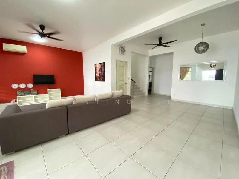 Living features: 3-seater fabric sofa in grey, wall-mounted TV, white painted walls, red accent wall, ceiling fan with light, recessed downlights, tile flooring, open layout, decorative wall clock, air conditioning unit; style: modern.