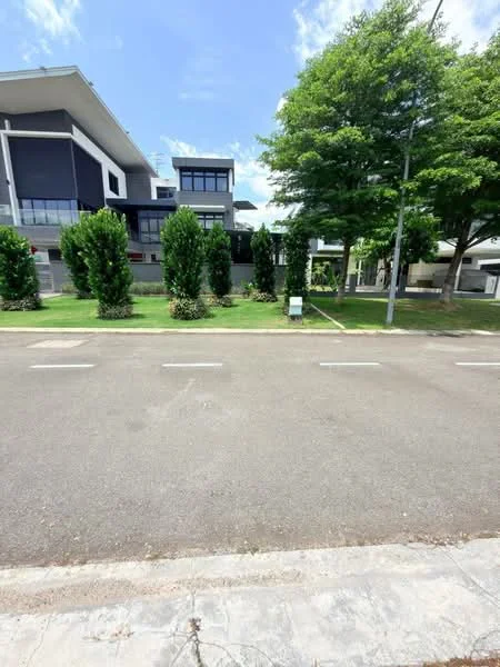 Exterior type: detached bungalow; features: modern facade with large windows, manicured lawn, mature trees, concrete driveway, landscaped garden, two-storey structure, flat roof, surrounded by greenery; style: modern.