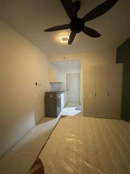 Bedroom features: white painted walls, light grey accent wall, wall-mounted cabinet, floor-to-ceiling wardrobe, ceiling fan, recessed ceiling light, tiled flooring, door leading to bathroom, kitchenette area with sink, countertop, open layout; style: modern.