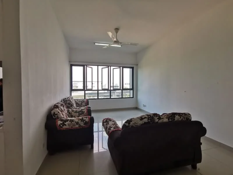 Living features: 2-seater fabric sofa with floral pattern, 3-seater fabric sofa with floral pattern, ceiling fan, floor-to-ceiling windows, white painted walls, glossy tile flooring, natural light from windows, view of the outside; style: modern; view: city.
