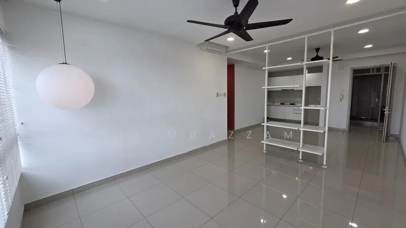 Living features: white painted walls, grey tiled flooring, 5-blade ceiling fan with light, pendant lamp, open shelving unit, recessed downlights, floor-to-ceiling windows with blinds, air conditioning unit; style: modern.