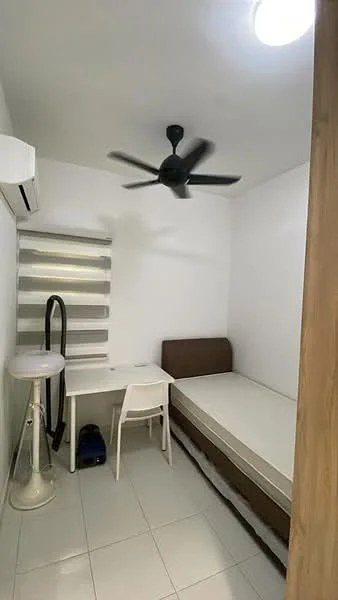Bedroom features: single bed, white walls, white tiled flooring, 5-blade ceiling fan, wall-mounted air conditioning unit, study desk, white chair, shelving unit, vacuum cleaner, floor lamp; style: minimalist.