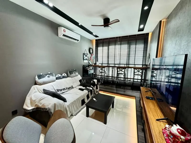Living features: grey painted walls, dark wood flooring, 5-blade ceiling fan with light, sofa with white throw blanket, coffee table, wall-mounted TV, wooden TV console, bar counter with high stools, floor-to-ceiling windows with blinds, decorative wall art, air conditioning unit; style: modern.