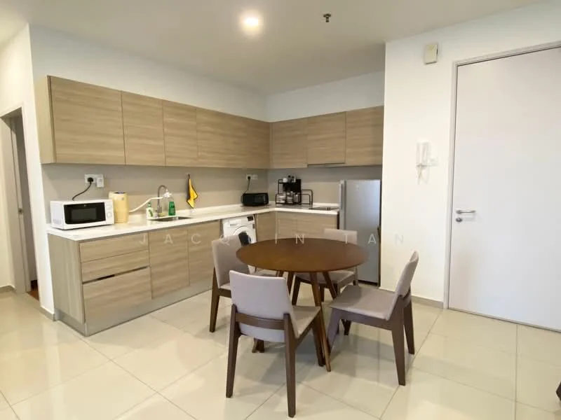 Kitchen features: light wood cabinetry, white countertop, stainless-steel sink, chrome pull-down faucet, built-in microwave, freestanding fridge, 4-burner gas hob, exhaust hood, dining table with round top, 4 dining chairs, ceramic tile flooring, recessed downlights, white painted walls; style: modern.