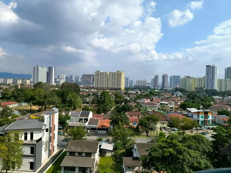 Exterior features: city skyline view, mixed residential and commercial buildings, greenery in foreground, high-rise buildings in background, low-rise houses in foreground, cloudy sky, urban landscape; style: modern.