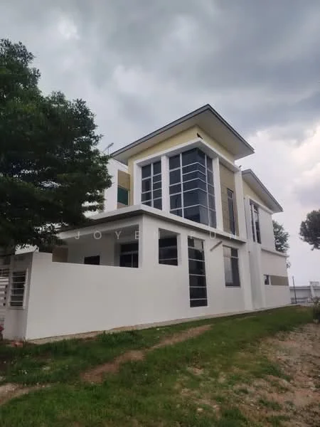Exterior type: detached bungalow; features: white painted facade, large glass windows, flat roof, two-storey structure, manicured lawn, surrounded by greenery; style: modern.